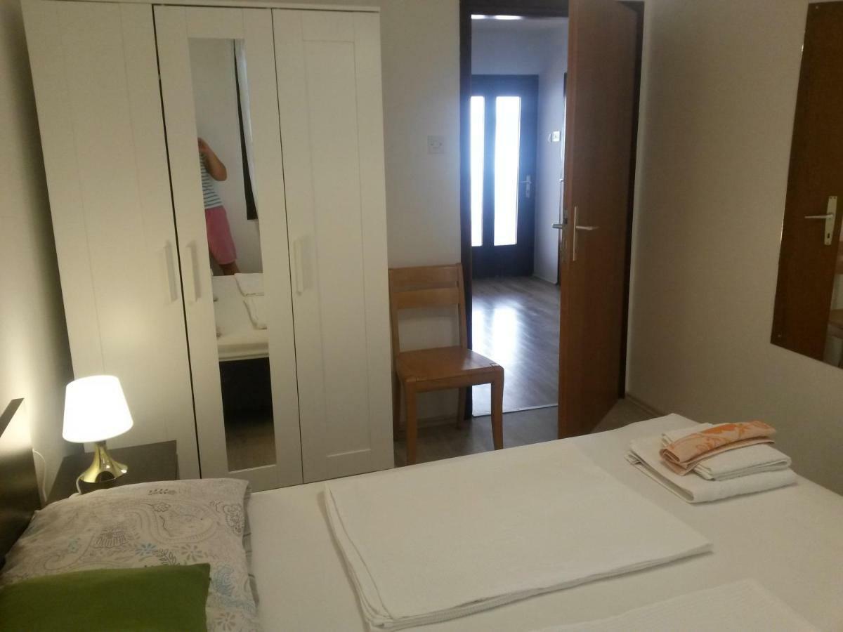 Apartmani Niessner Malinska Luaran gambar