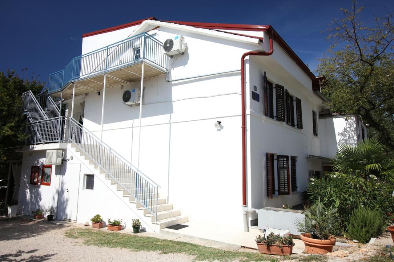 Apartmani Niessner Malinska Luaran gambar