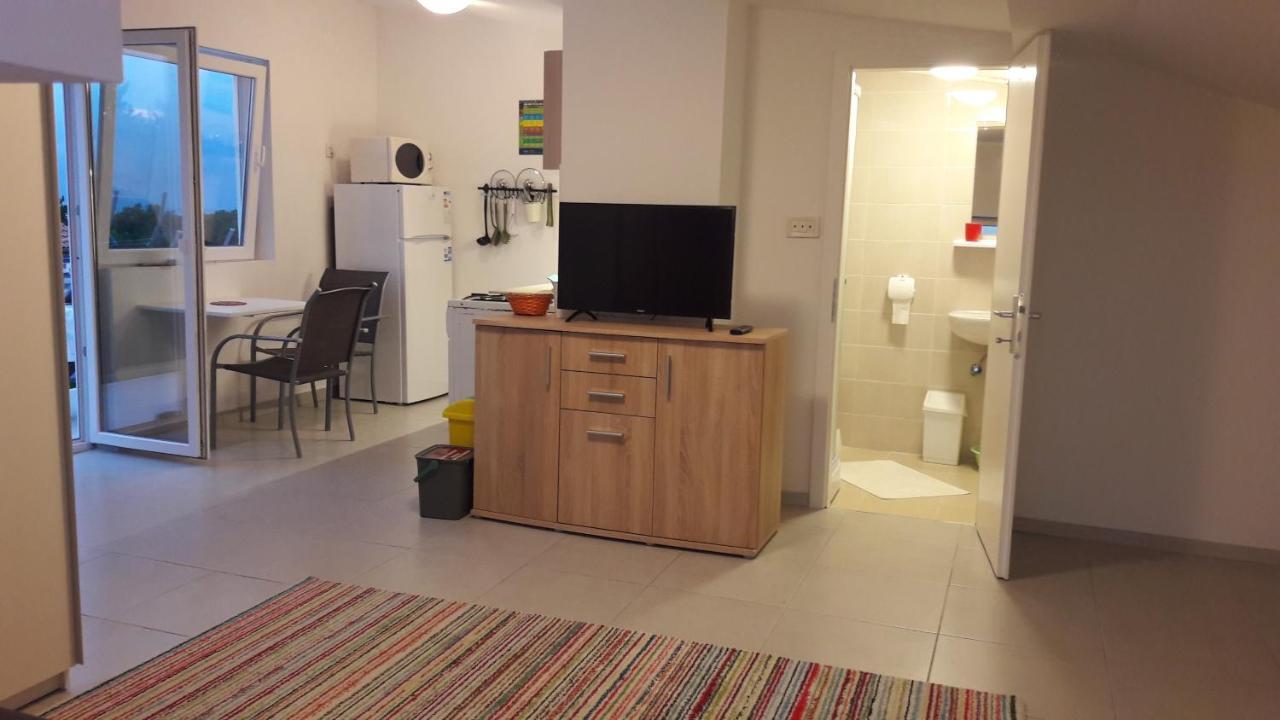 Apartmani Niessner Malinska Luaran gambar